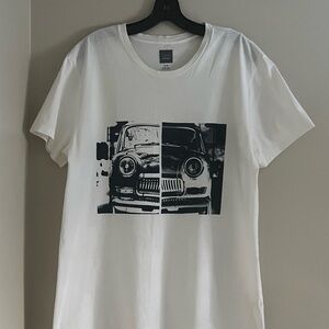 Men's White Saks Fifth Ave Grey Label T-Shirt Classic Car Print Sz: XL MSRP: $69